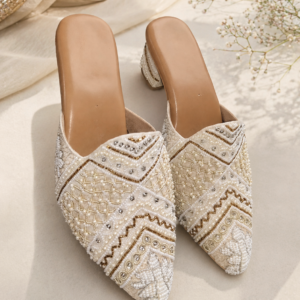 Ivory and gold embroidered Punjabi bridal mule