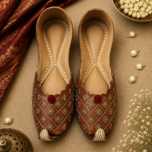 Brown Geometric Embroidered Leather Punjabi Jutti