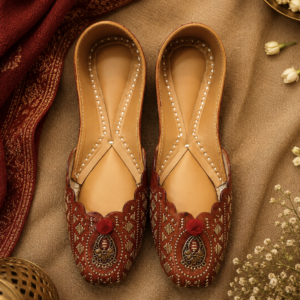 Reddish Brown Ornate Embroidered Leather Punjabi Jutti